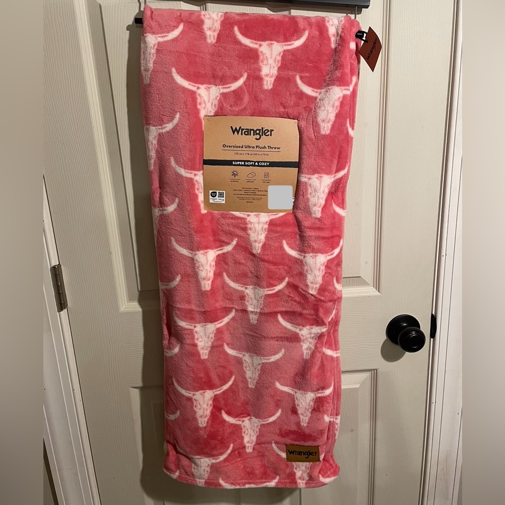Wrangler Western Bull-Steer skull Pink Plush Throw Blanket